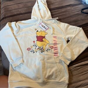 NEW DISNEY Women’s Sweatshirt - Size Small - Ivory